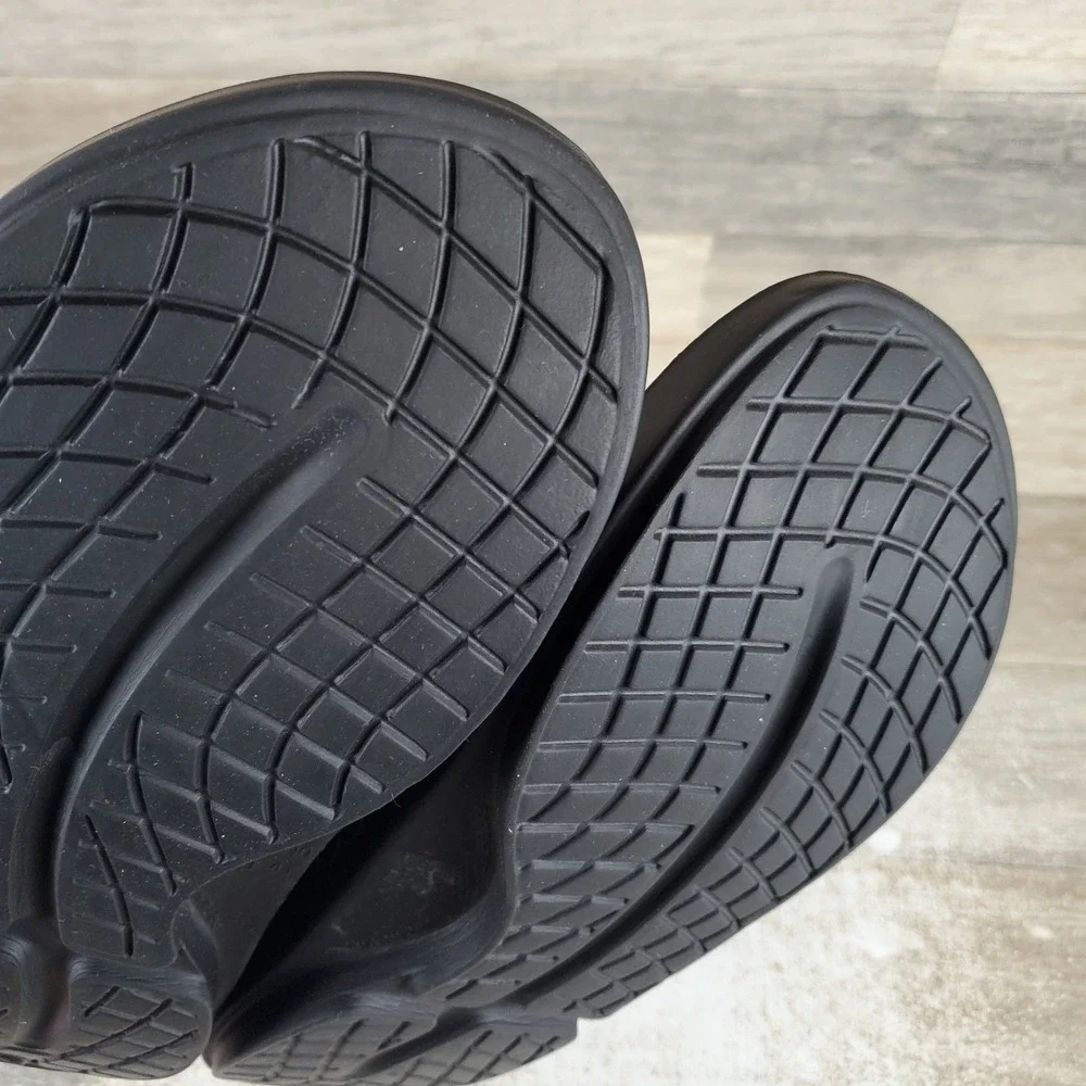 OOFOS worn 2x